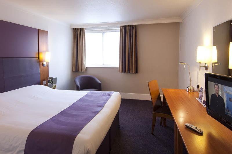 Premier Inn Haydock Park/M6 J23 Warrington Kültér fotó